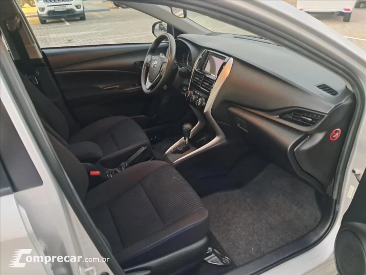 YARIS 1.5 16V FLEX SEDAN XL LIVE MULTIDRIVE