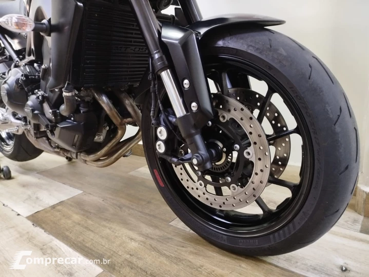 MT-09  800 cc