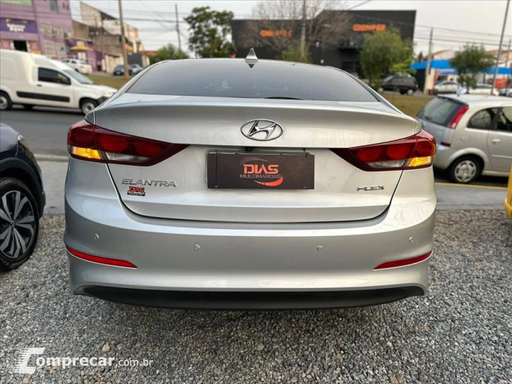 ELANTRA 2.0 16V