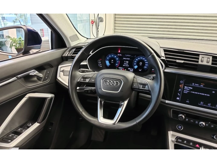 Q3 2.0 40 TFSI GASOLINA SPORTBACK PERFORMANCE QUATTRO TIPTRO