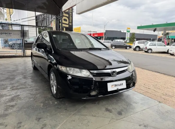 CIVIC - 1.8 LXS 16V 4P AUTOMÁTICO