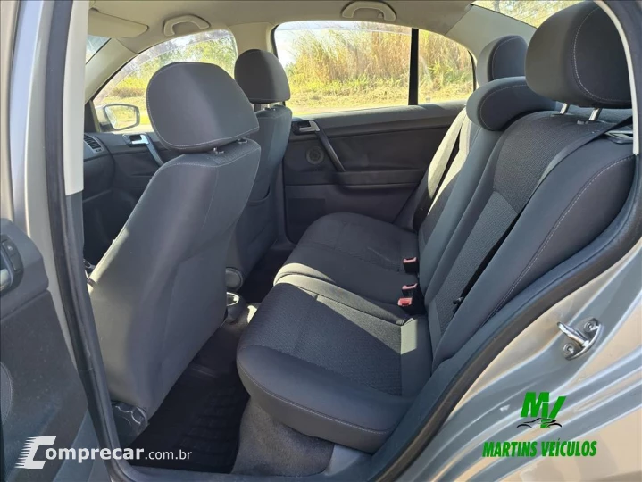 POLO SEDAN 1.6 MI Comfortline 8V