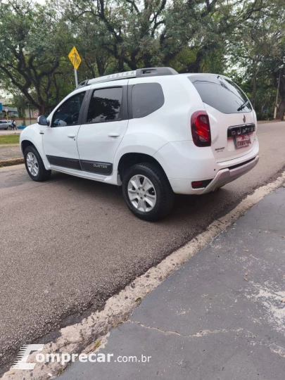 DUSTER 2.0 Tech Road 4X2 16V