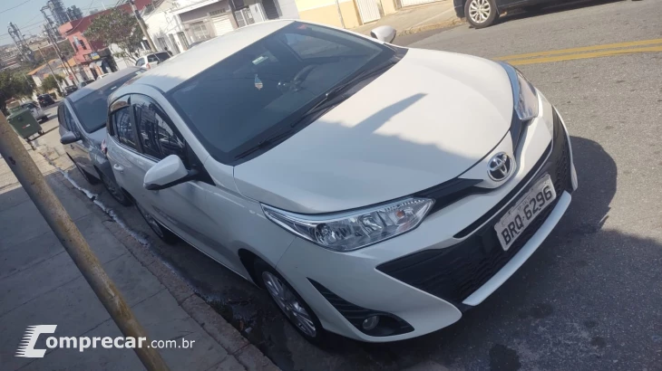 YARIS 1.3 16V XL