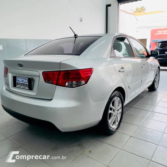 CERATO 1.6 EX3 Sedan 16V