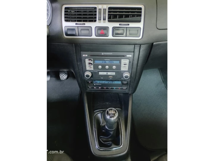 BORA 2.0 MI 8V GASOLINA 4P MANUAL