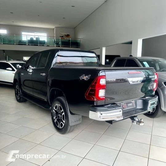 Hilux SRX