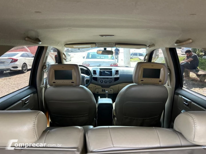 Hilux SW4 SR 4x2 2.7/ 2.7 Flex 16V Aut.