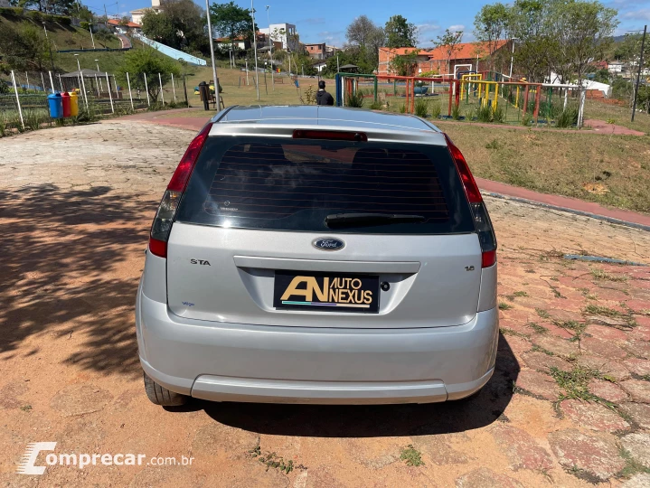 FIESTA 1.6 MPI Class Hatch 8V