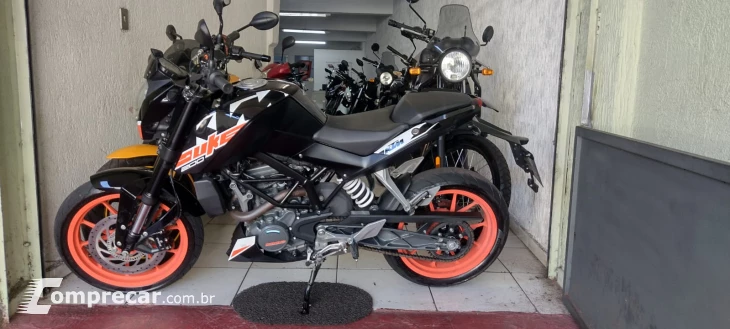 DUKE 200 ABS