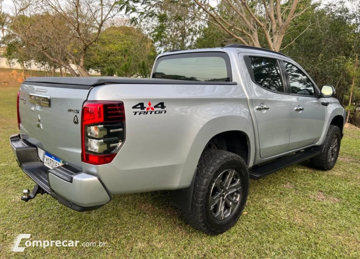 L200 TRITON 2.4 16V Turbo Sport Hpe-s CD 4X4