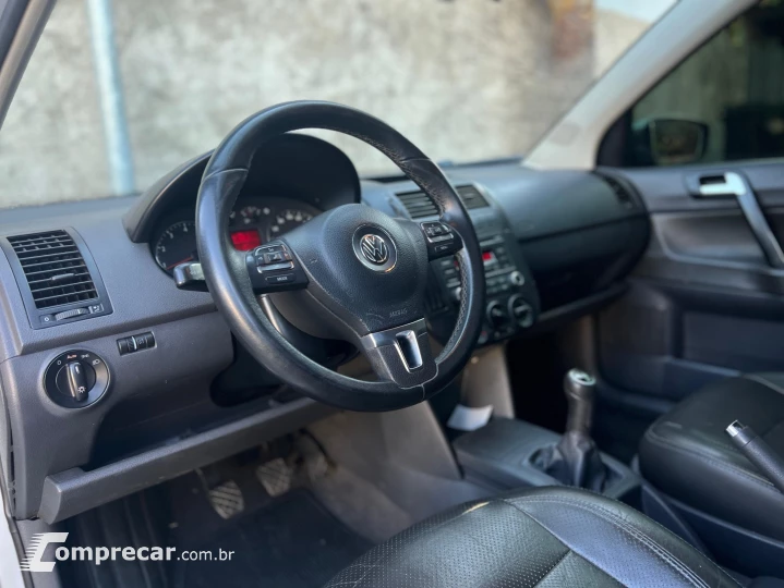 POLO 1.6 MI 8V FLEX 4P MANUAL