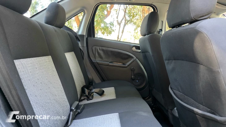 FIESTA 1.6 Rocam Sedan 8V