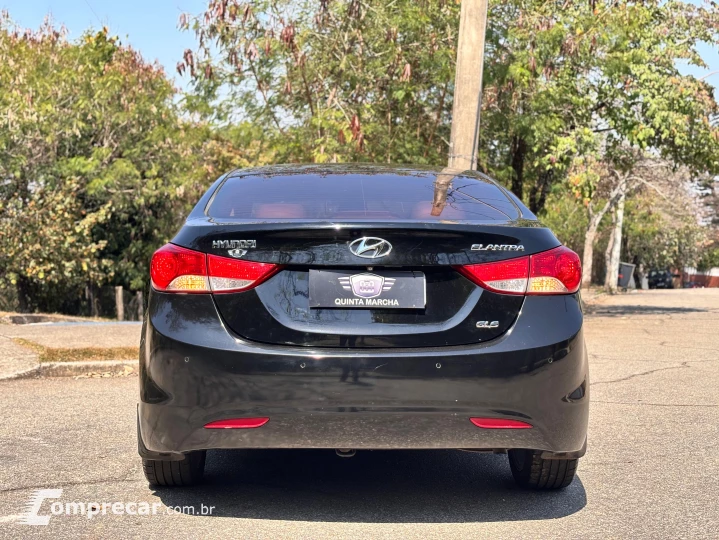 Elantra Sedan 1.8 GLS (aut)
