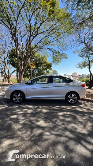 CITY 1.5 LX Sedan 16V