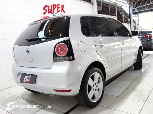POLO - 1.6 MI 8V 4P MANUAL