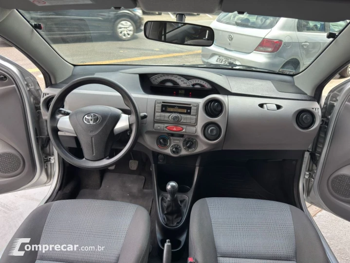 ETIOS XS Sedan1.5 Flex 16V 4p Mec.