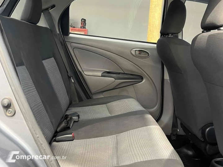 ETIOS 1.3 XS 16V FLEX 4P MANUAL