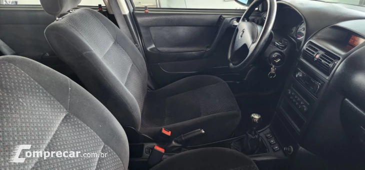 ASTRA 2.0 MPFI Advantage 8V