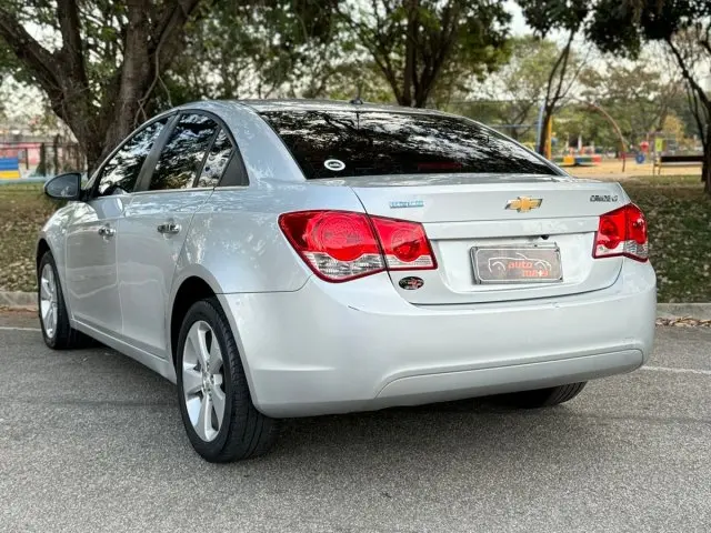 CRUZE SEDAN - 1.8 LT 16V 4P AUTOMÁTICO