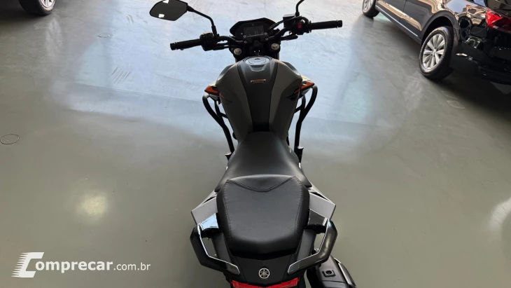 FAZER 250