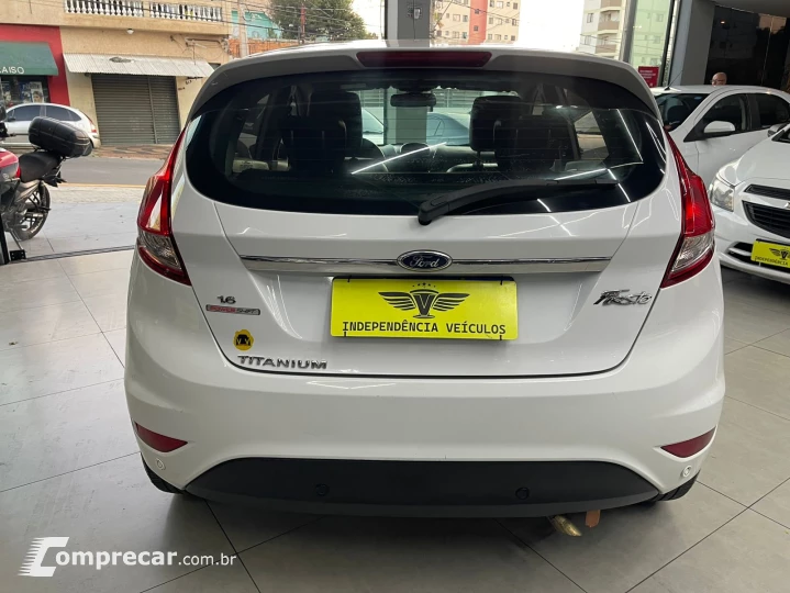 FIESTA 1.6 Titanium Hatch 16V