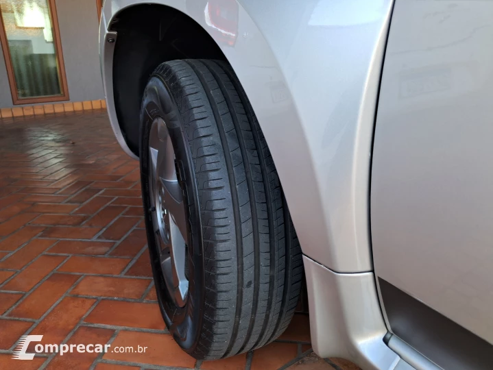 DUSTER 2.0 Tech Road 4X2 16V