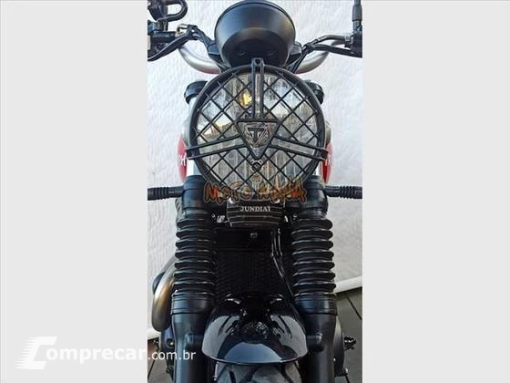 TRIUMPH STREET SCRAMBLER