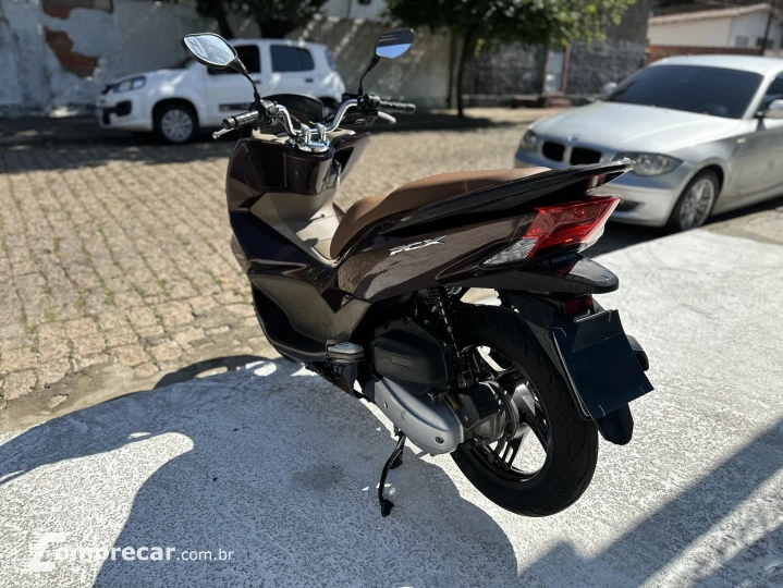 PCX 150 DLX