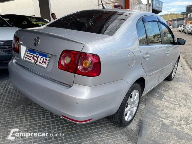 POLO SEDAN - 1.6 MI 8V 4P MANUAL