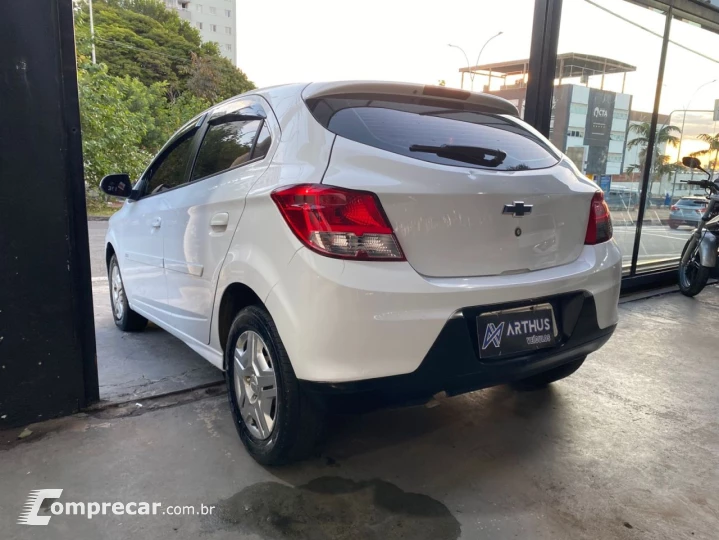 ONIX HATCH LS 1.0 8V FlexPower 5p Mec.