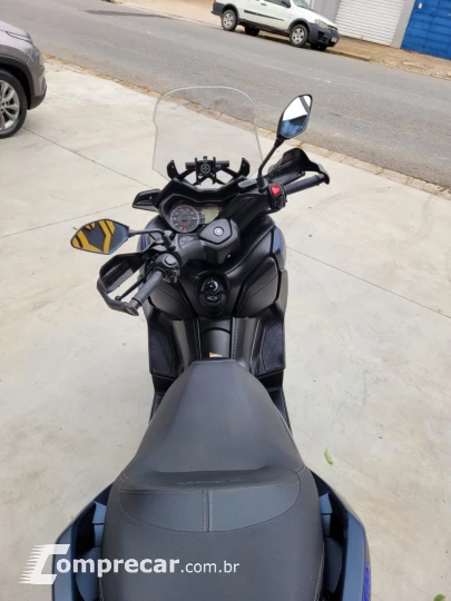 XMAX 250 ABS