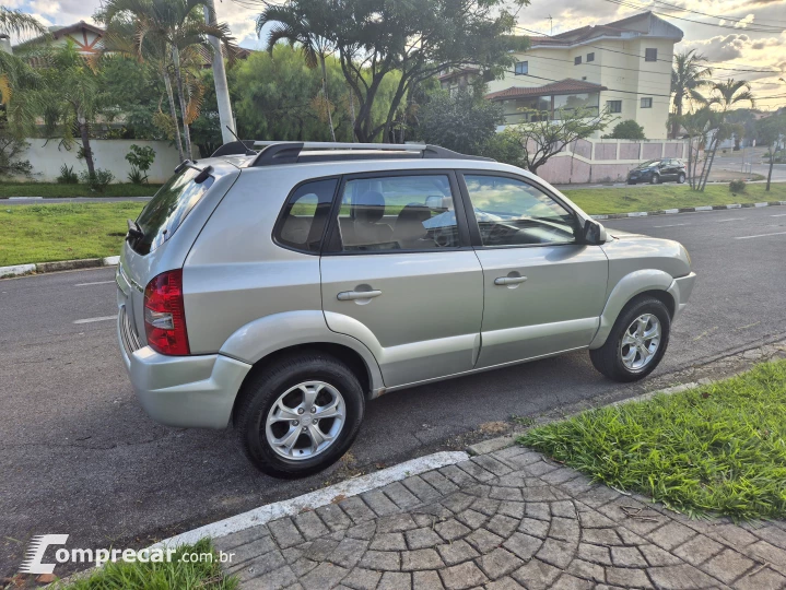 TUCSON 2.0 MPFI GLS 4X2 16V 143cv 2WD