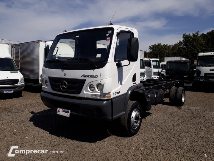 Mercedes benz ACCELO 1016