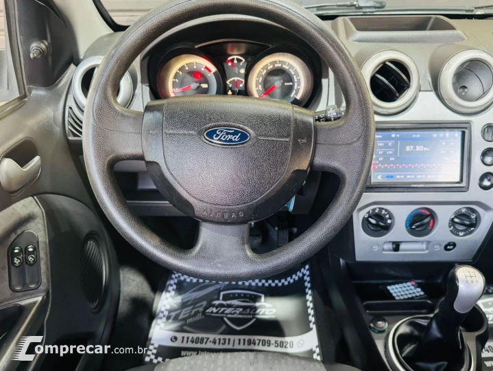 FIESTA 1.6 MPI Class Sedan 8V