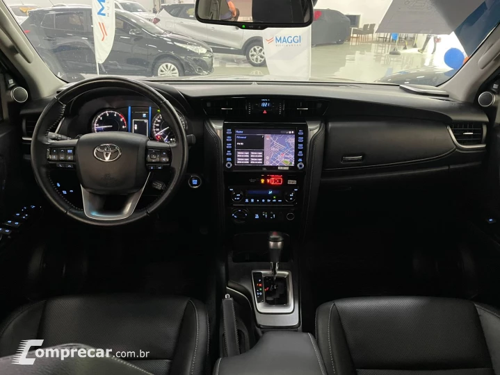 HILUX SW4 2.8 D-4d Turbo SRX 7L 4X4