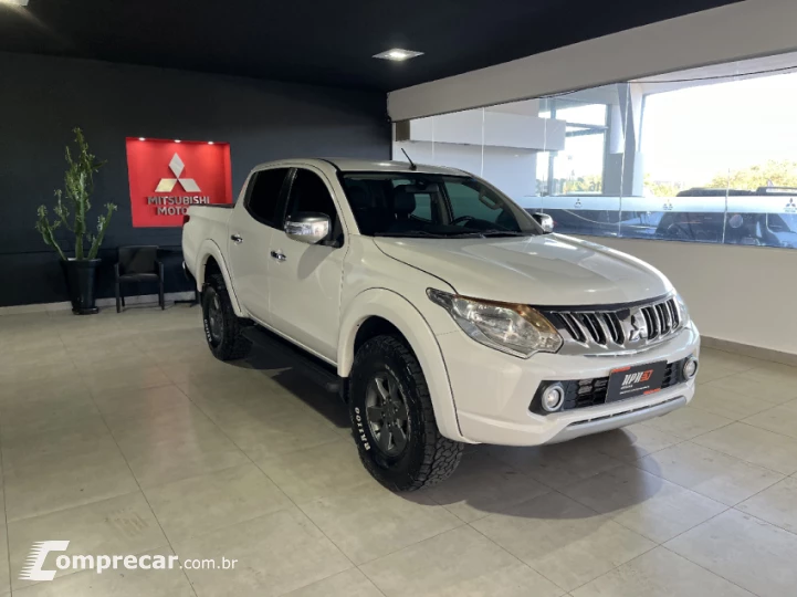 L200 TRITON 2.4 16V Turbo Sport HPE CD 4X4