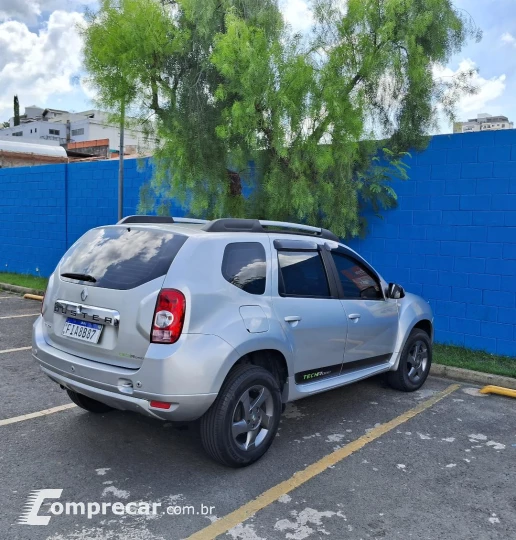 DUSTER 2.0 Tech Road 4X2 16V