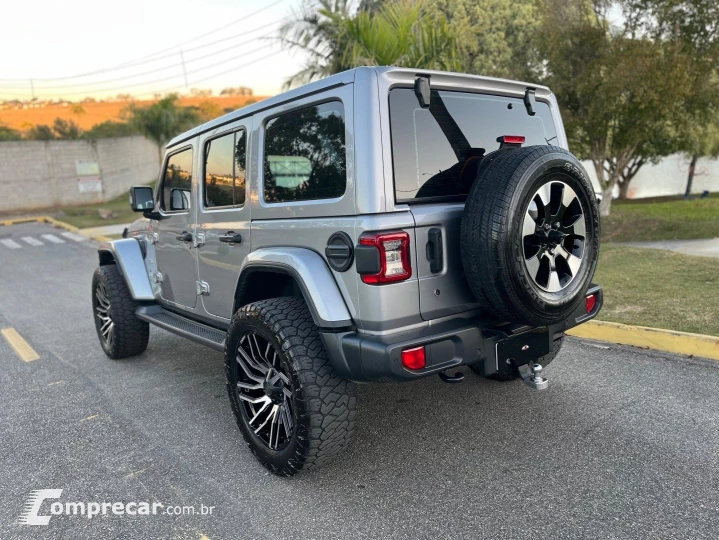 WRANGLER 2.0 TURBO GASOLINA SAHARA 4P 4X4 AT8