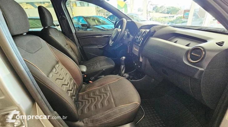 DUSTER 16 D 4X2