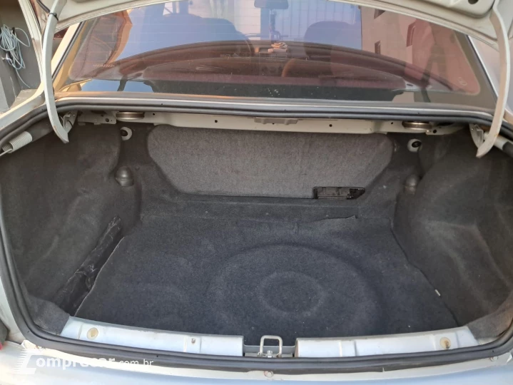 CORSA 1.0 MPFI Super Sedan 8V