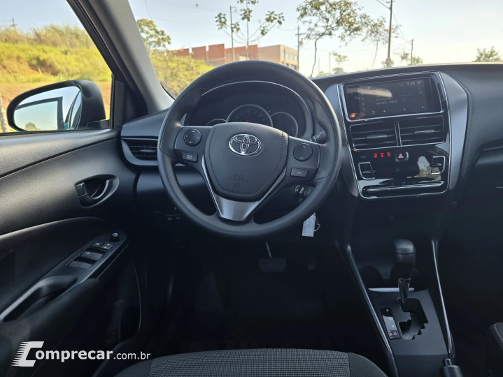 YARIS 1.5 16V XL