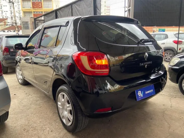 SANDERO AUTH 10