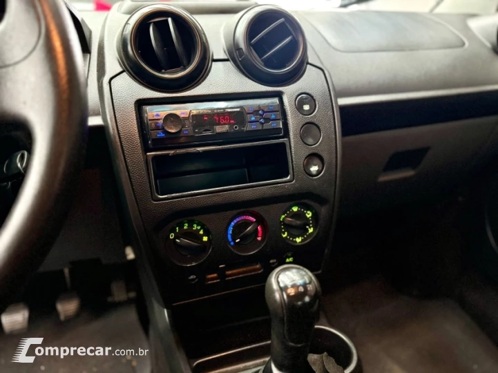 FIESTA 1.0 Rocam SE Sedan 8V
