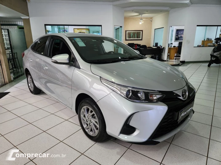 Yaris Sedan 1.5 16V 4P FLEX XS CONNECT MULTIDRIVE AUTOMÁTICO