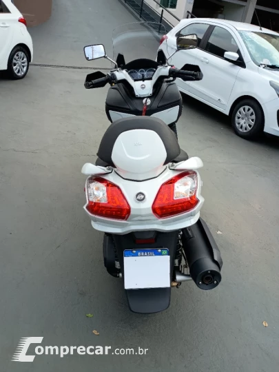 Maxsym 400i
