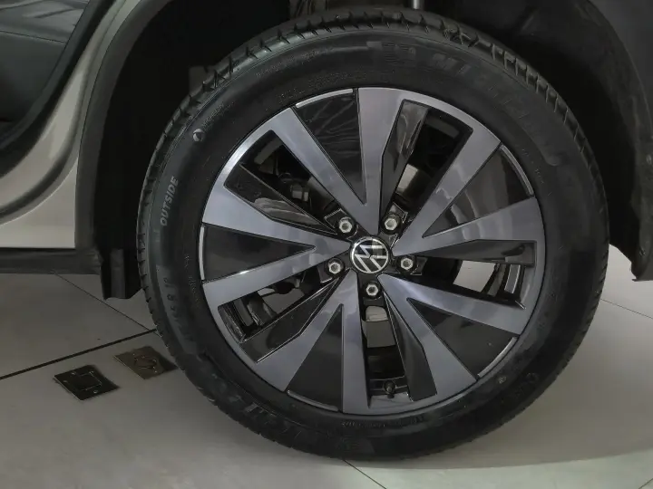 TAOS 1.4 250 TSI Highline