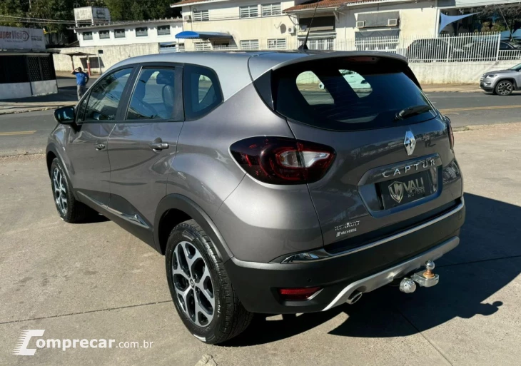 CAPTUR Intense Bose 1.6 16V Flex 5p Aut.