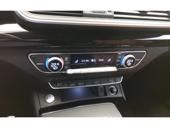 Q5 2.0 55 TFSIE PHEV PERFORMANCE BLACK QUATTRO S TRONIC
