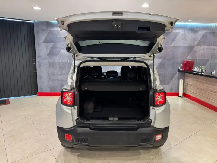 Renegade 1.8 16V 4P FLEX LONGITUDE AUTOMÁTICO